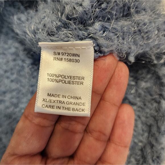 Love Tree Boucle Blue V-Neck Sweater, Size X-Large - Picture 9 of 10